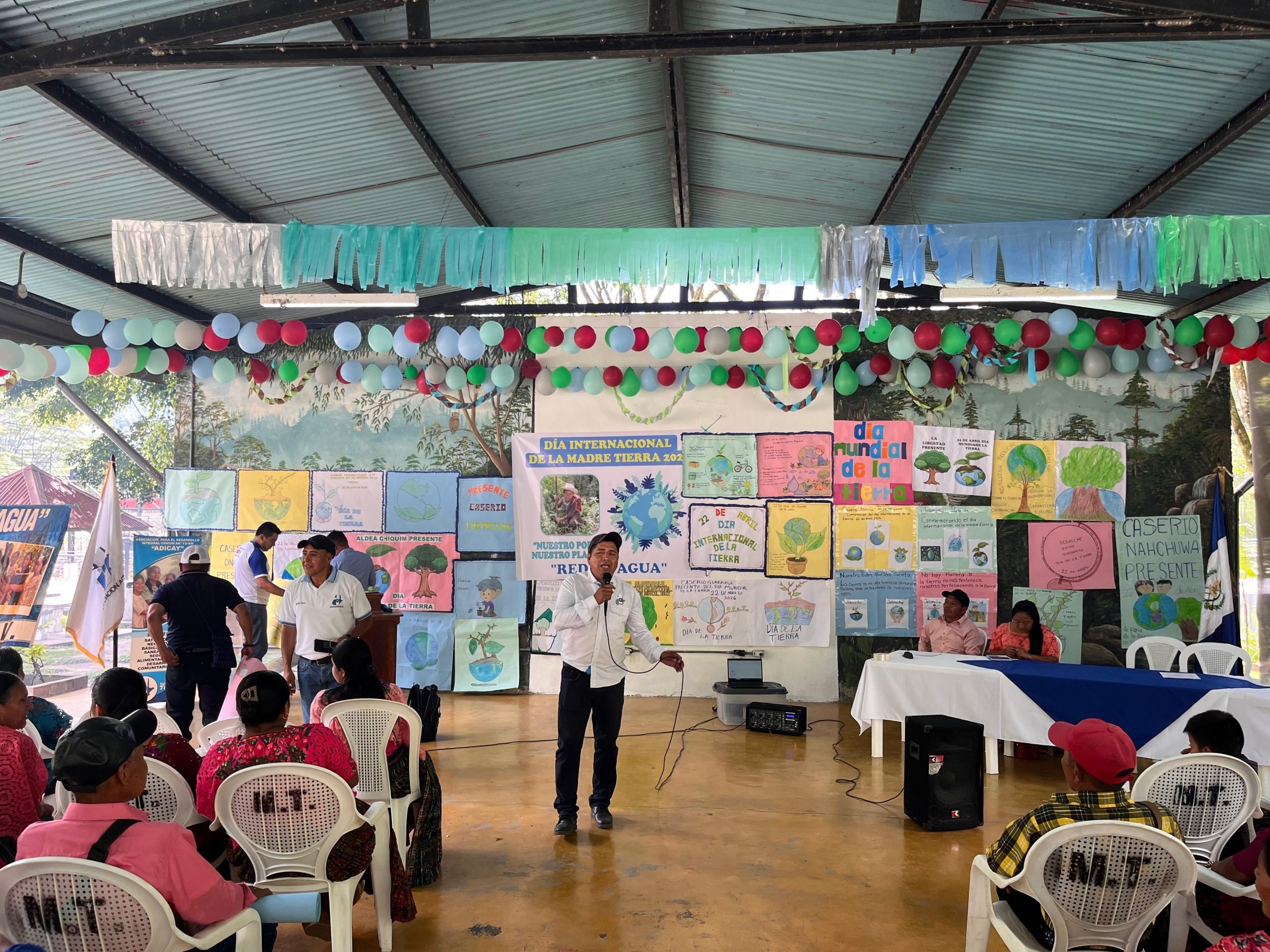 Actividad comunitaria de conmemoración del agua realizada por ADICAY